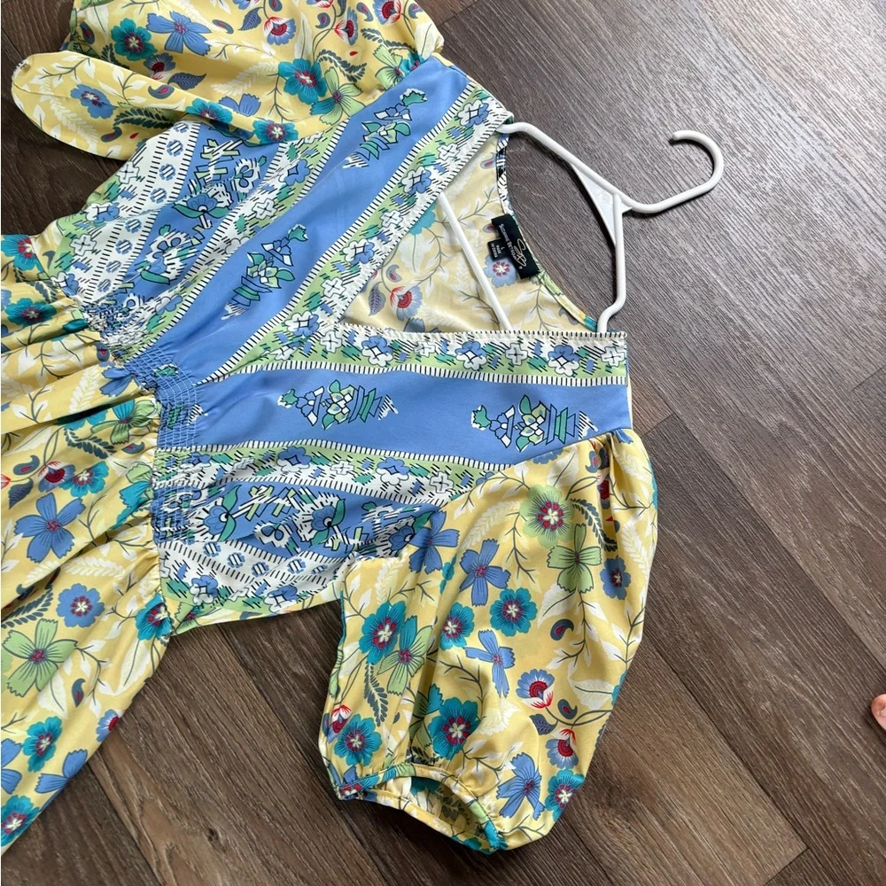 Suzanne Betro Floral V-Neck Dress - Picture 4 of 9